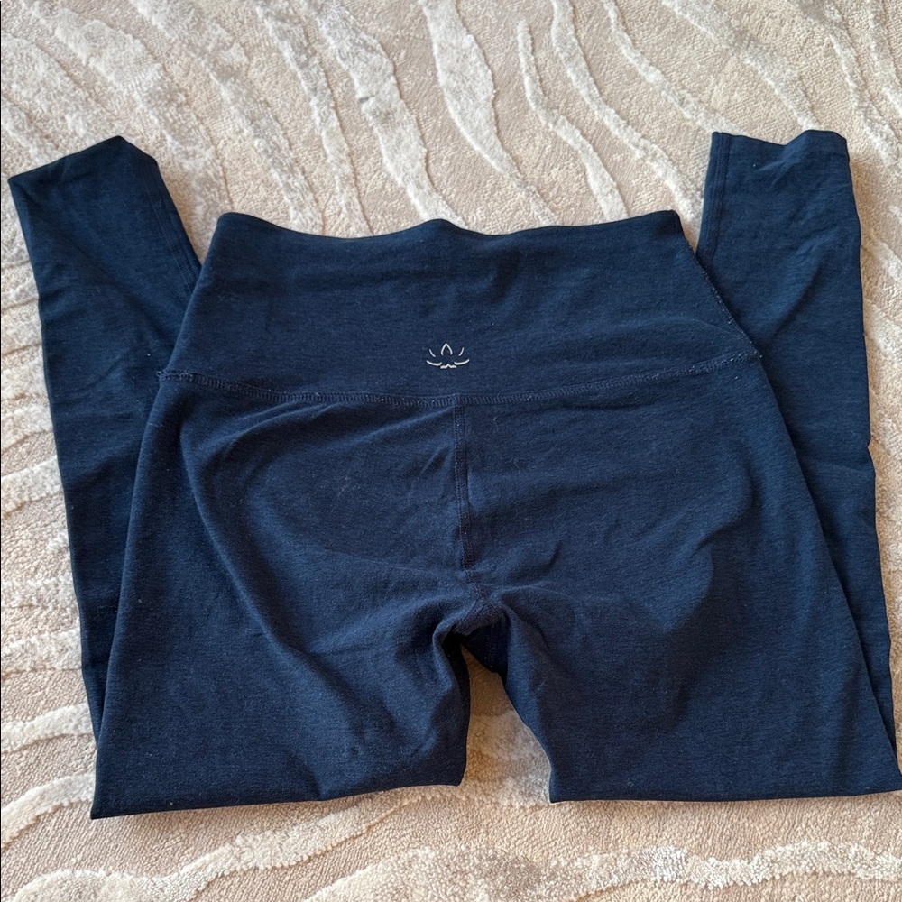 Beyond Yoga work out set - Picture 6 of 7